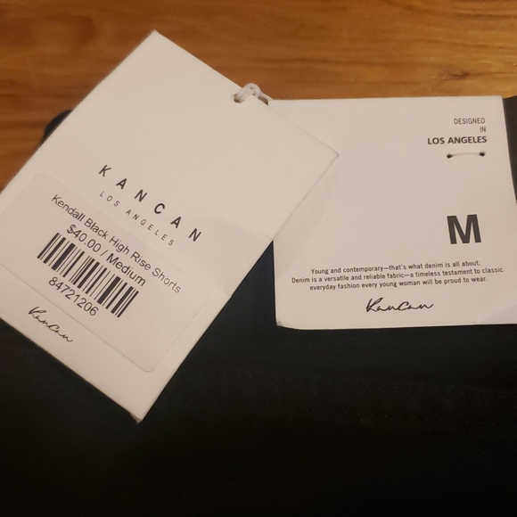 Shorts - Picture 3 of 3